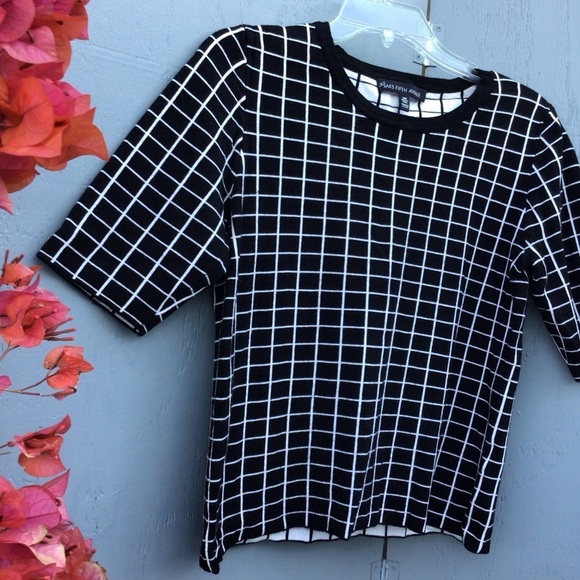 Saks fifth avenue checkered short stretchy, geometric, trellis women knit top - Picture 1 of 11
